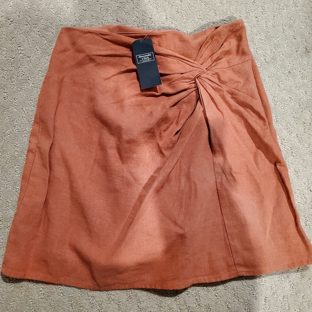 NWT Abercrombie twist knot skirt